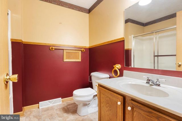14 BENJAMIN DR, Hanover, PA 17331