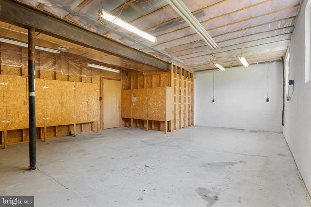 14 BENJAMIN DR, Hanover, PA 17331