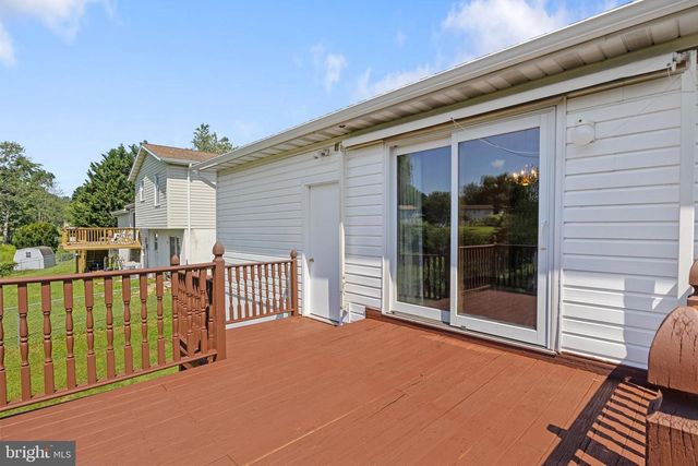 14 BENJAMIN DR, Hanover, PA 17331