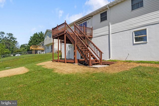 14 BENJAMIN DR, Hanover, PA 17331