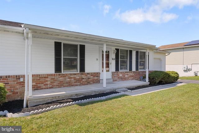 14 BENJAMIN DR, Hanover, PA 17331