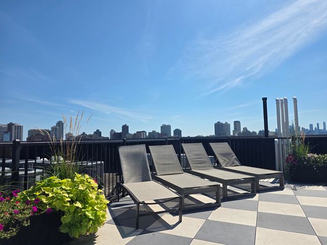 3217 N Clark Street 207, Chicago, IL 60657