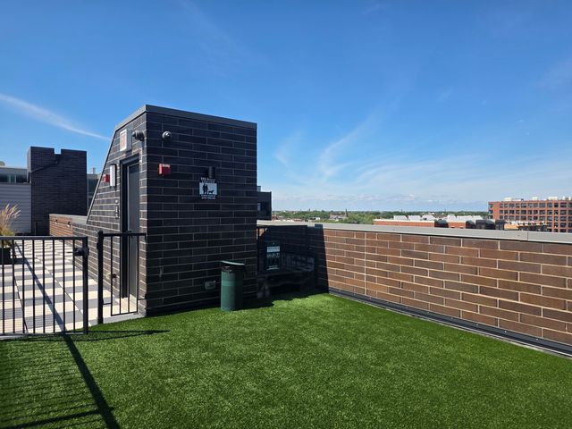 3217 N Clark Street 207, Chicago, IL 60657
