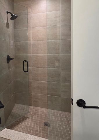 3217 N Clark Street 207, Chicago, IL 60657