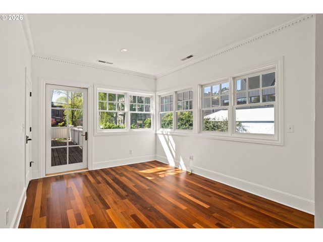 2356 Nw QUIMBY St, Portland, OR 97210