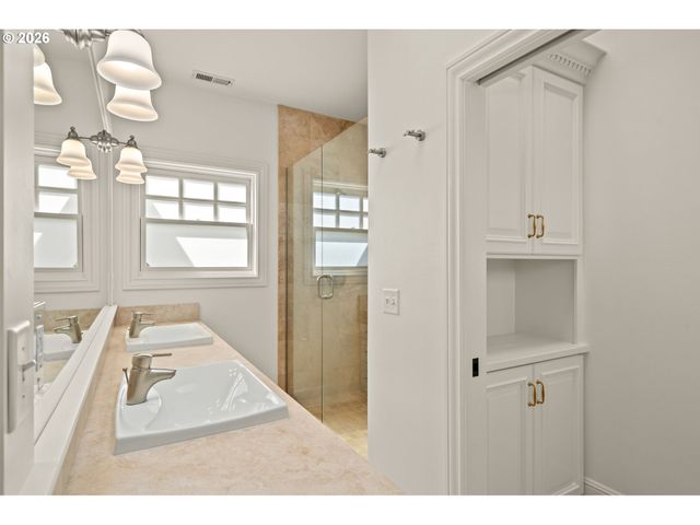 2356 Nw QUIMBY St, Portland, OR 97210