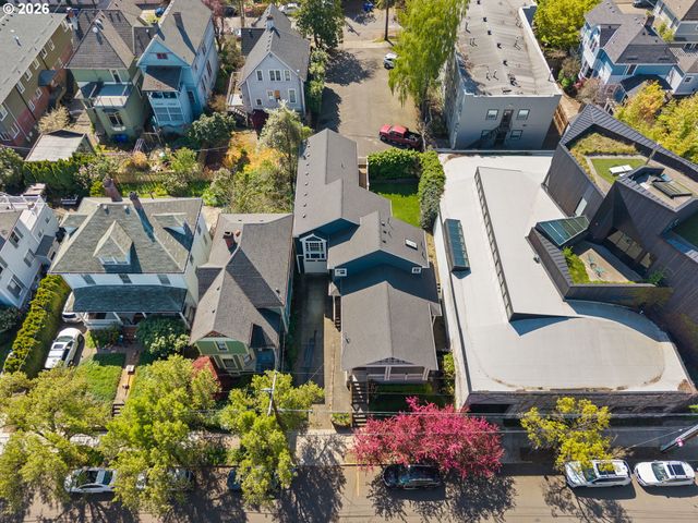 2356 Nw QUIMBY St, Portland, OR 97210