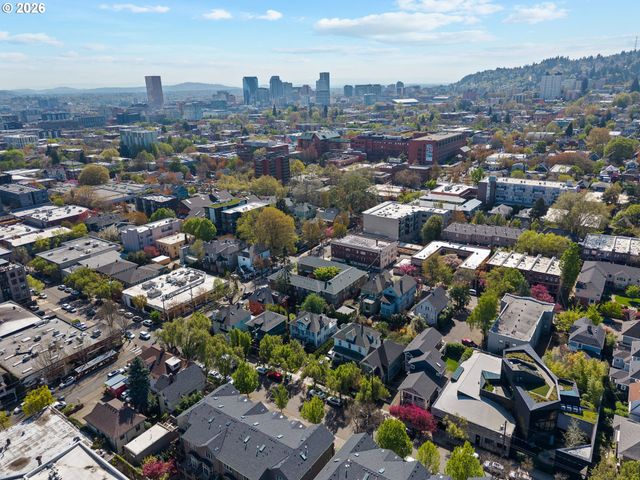 2356 Nw QUIMBY St, Portland, OR 97210