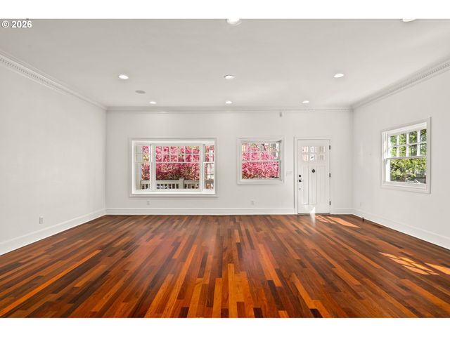 2356 Nw QUIMBY St, Portland, OR 97210