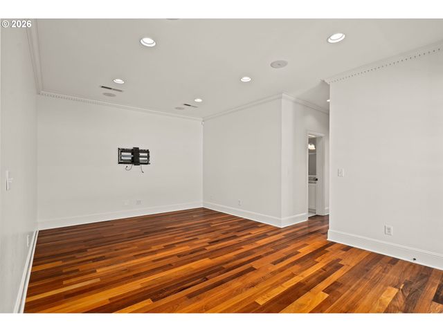 2356 Nw QUIMBY St, Portland, OR 97210