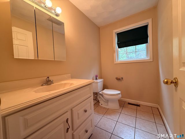 15 Salmon Drive, Brooklyn, CT 06234