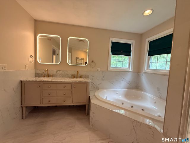 15 Salmon Drive, Brooklyn, CT 06234