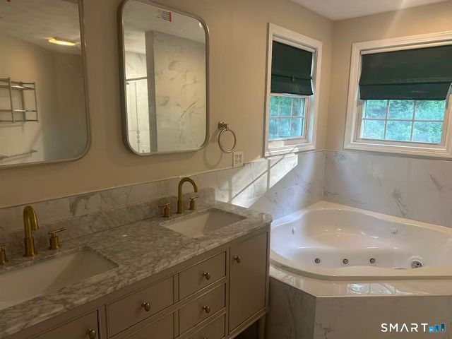 15 Salmon Drive, Brooklyn, CT 06234