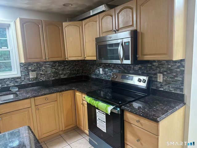 15 Salmon Drive, Brooklyn, CT 06234