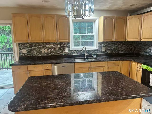 15 Salmon Drive, Brooklyn, CT 06234