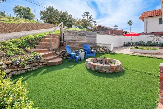 1192 Merritt Dr, El Cajon, CA 92020