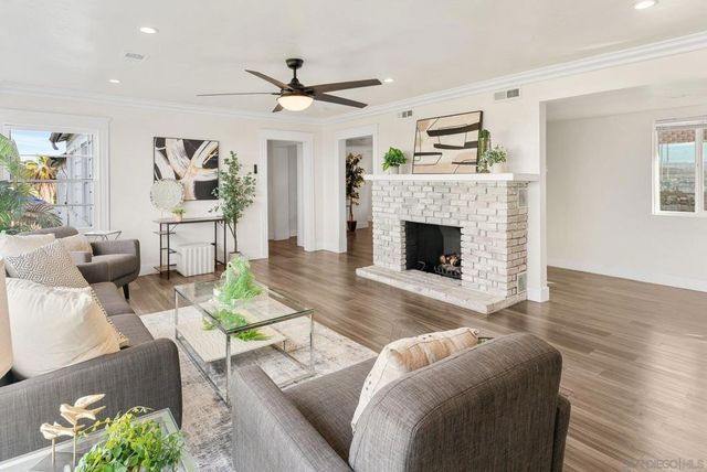 1192 Merritt Dr, El Cajon, CA 92020