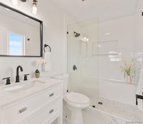 1192 Merritt Dr, El Cajon, CA 92020