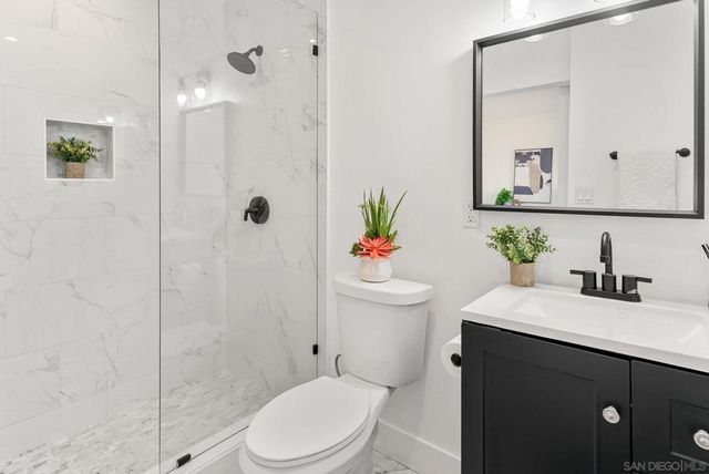 1192 Merritt Dr, El Cajon, CA 92020