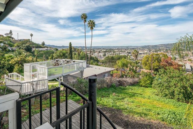 1192 Merritt Dr, El Cajon, CA 92020