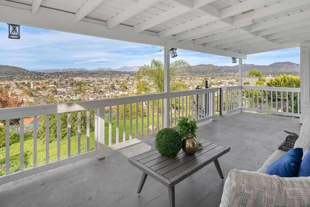 1192 Merritt Dr, El Cajon, CA 92020