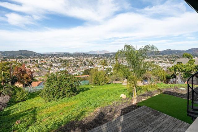 1192 Merritt Dr, El Cajon, CA 92020