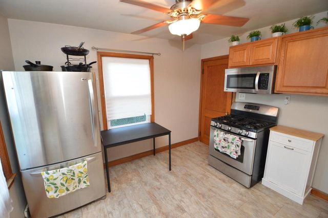 2235 W Tripoli AVENUE, Milwaukee, WI 53221