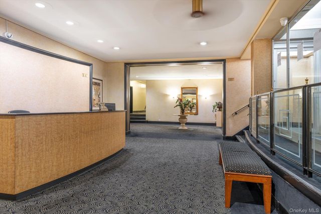 123-35 82nd Road 4H, Kew Gardens, NY 11415