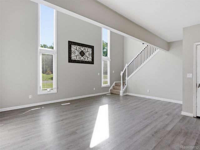 3700 Green Lake Road, West Bloomfield Charter Township, MI 48324