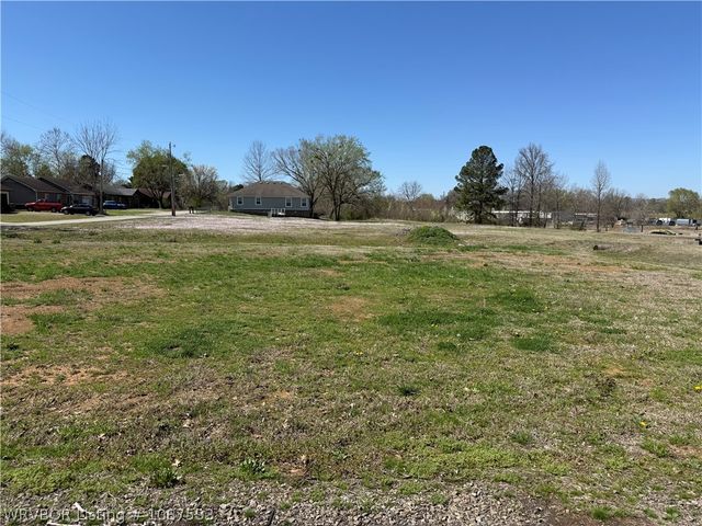 4 W Houston Street, Lavaca, AR 72941
