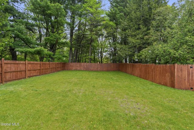 1820 Helderberg Avenue, Rotterdam, NY 12306