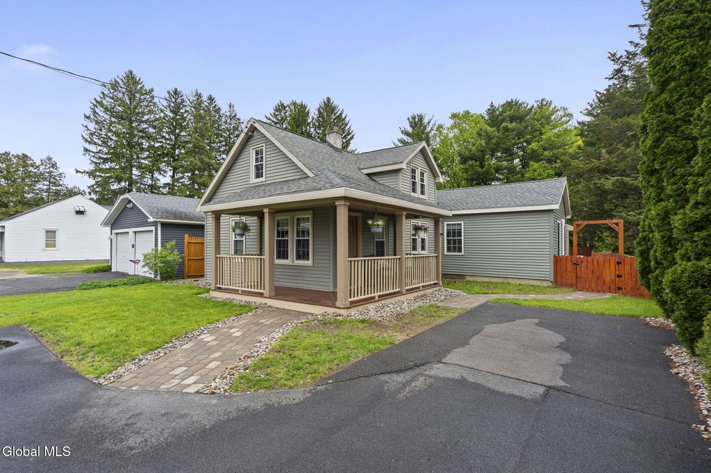 1820 Helderberg Avenue, Rotterdam, NY 12306