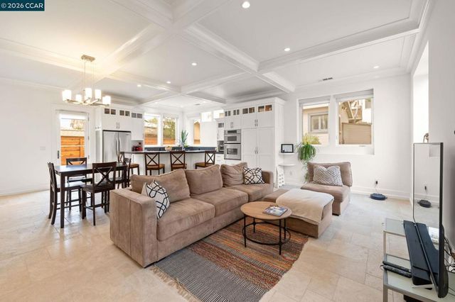 1333 Warren St, Martinez, CA 94553