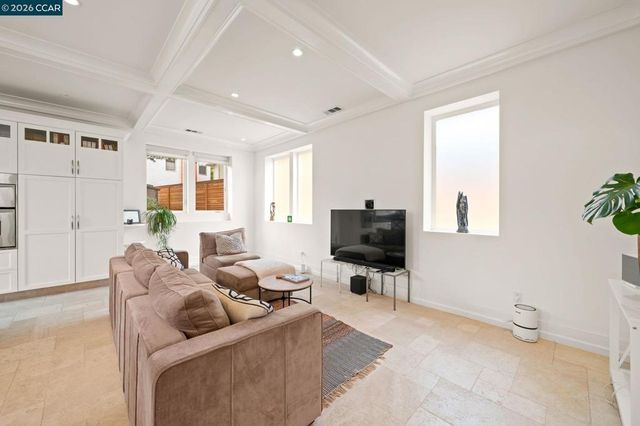 1333 Warren St, Martinez, CA 94553