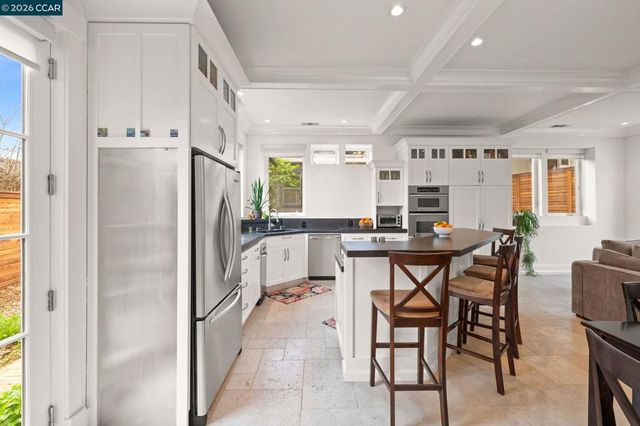 1333 Warren St, Martinez, CA 94553