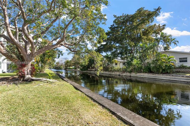 112 Royal Park Drive 3H, Oakland Park, FL 33309