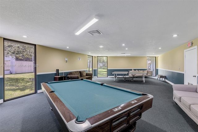 112 Royal Park Drive 3H, Oakland Park, FL 33309