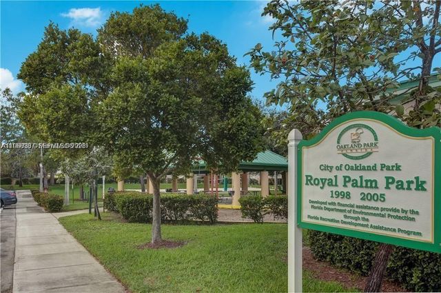112 Royal Park Drive 3H, Oakland Park, FL 33309