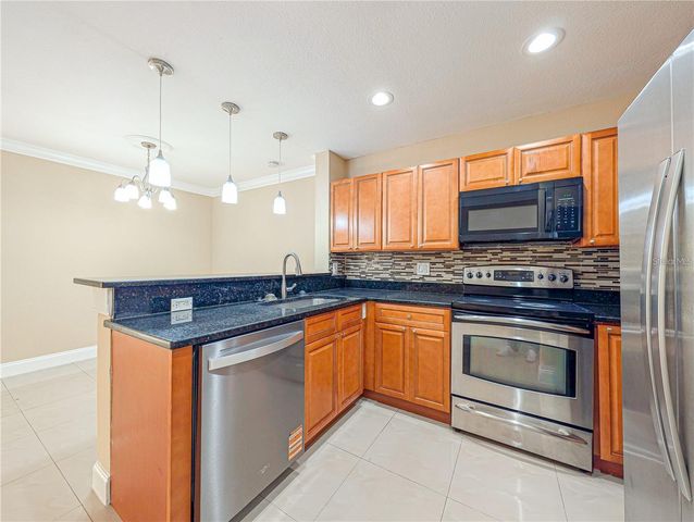 6022 WESTGATE DRIVE 102, Orlando, FL 32835