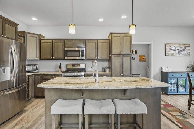 5934 Saturn Drive, Madison, WI 53718