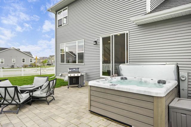 5934 Saturn Drive, Madison, WI 53718
