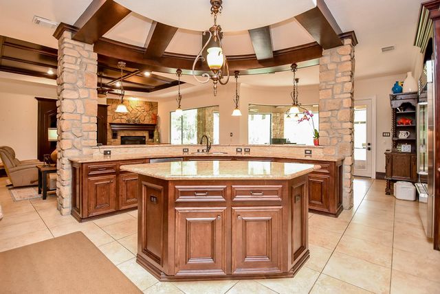 20600 Eagle Wood Trace Drive, Porter, TX 77365