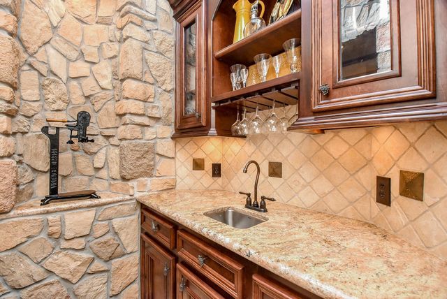 20600 Eagle Wood Trace Drive, Porter, TX 77365