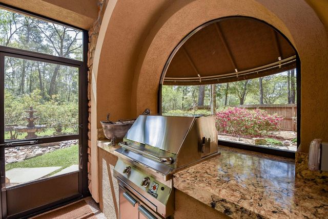 20600 Eagle Wood Trace Drive, Porter, TX 77365