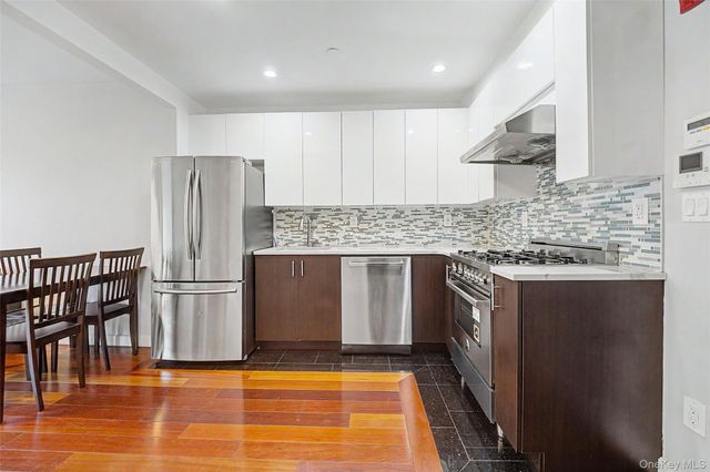 142-38 37th Ave 4H, Flushing, NY 11354