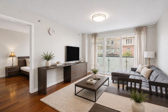 142-38 37th Ave 4H, Flushing, NY 11354