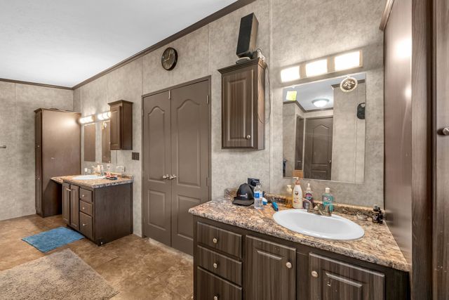 3108 Mistletoe Street, Granbury, TX 76048