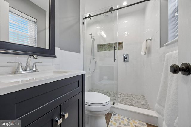 124 LONGFORD RD, West Chester, PA 19380