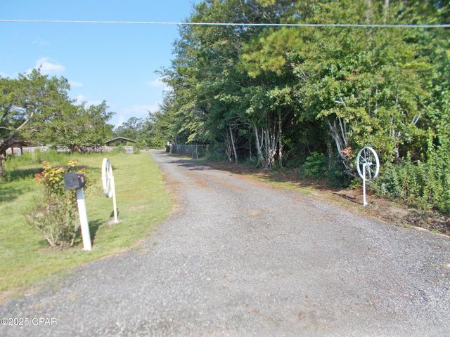 2415 Mayberry Lane, Marianna, FL 32448