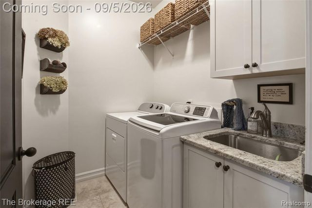 1218 Wind Chime Drive 50, Waterford, MI 48327
